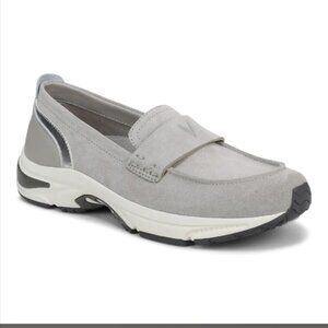 Vionic Walk Roam Loafer - 7.5 Medium Brand New in Original Box